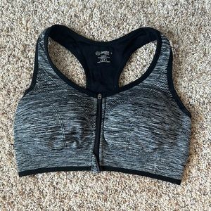 Danskin Now medium front zippered sports bra